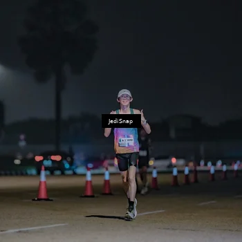Runner Photo 7464747