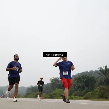 Runner Photo 7464855
