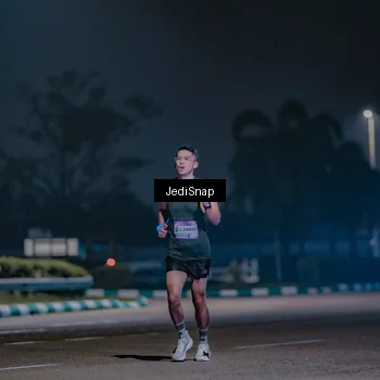 Runner Photo 7464877