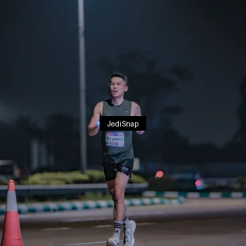 Runner Photo 7464999