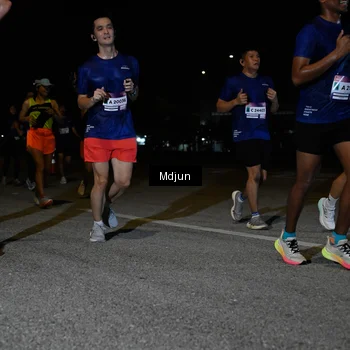 Runner Photo 7465000