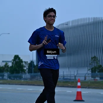 Runner Photo 7465058
