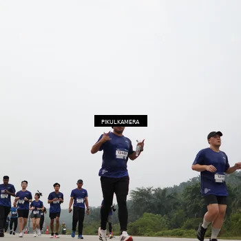 Runner Photo 7465073