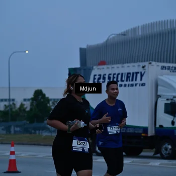 Runner Photo 7465108