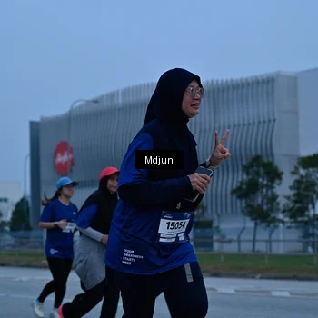 Runner Photo 7465110