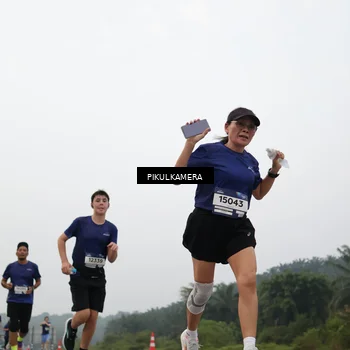 Runner Photo 7465295