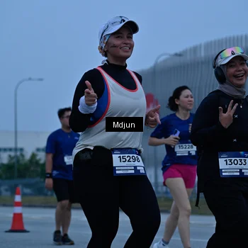 Runner Photo 7465311