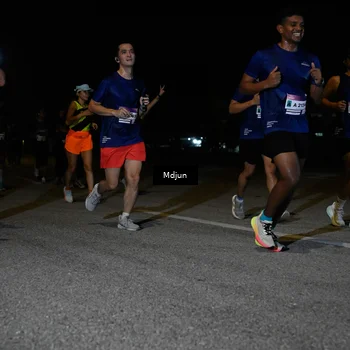 Runner Photo 7465454
