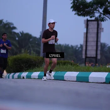 Runner Photo 7465475