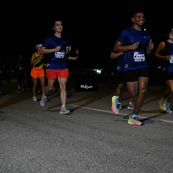 Runner Photo 7465572