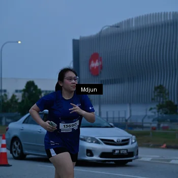 Runner Photo 7465604