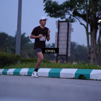 Runner Photo 7465605
