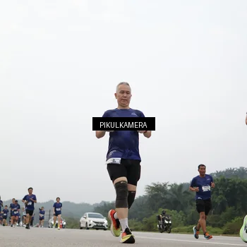 Runner Photo 7465645