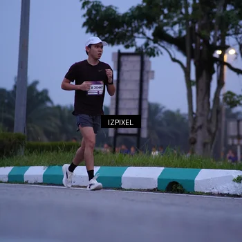 Runner Photo 7465692