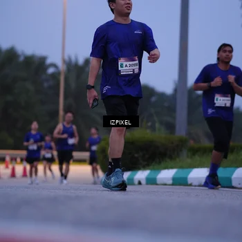 Runner Photo 7465868