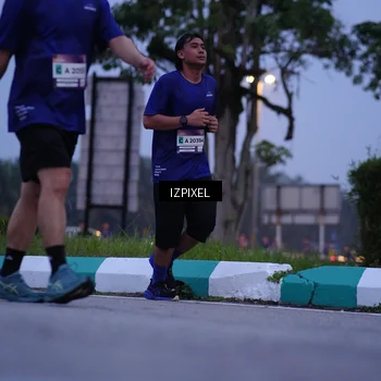 Runner Photo 7465974