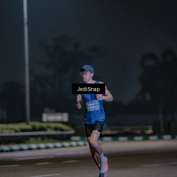 Runner Photo 7466002