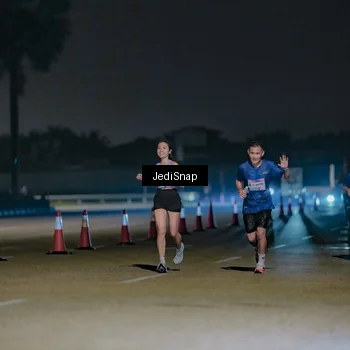 Runner Photo 7466003
