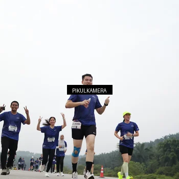 Runner Photo 7466039