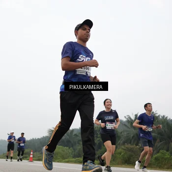 Runner Photo 7466106
