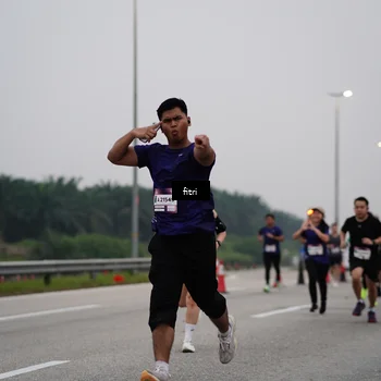 Runner Photo 7466121
