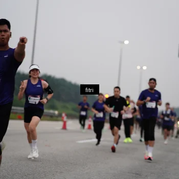 Runner Photo 7466122