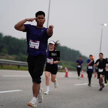 Runner Photo 7466151