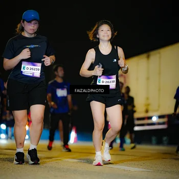 Runner Photo 7466159