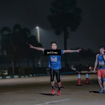 Runner Photo 7466160