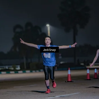 Runner Photo 7466196