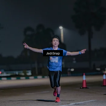 Runner Photo 7466200