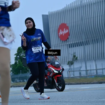 Runner Photo 7466202