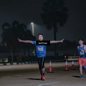 Runner Photo 7466213