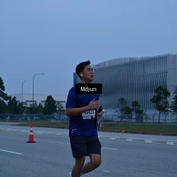 Runner Photo 7466229