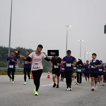 Runner Photo 7466233