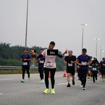 Runner Photo 7466238
