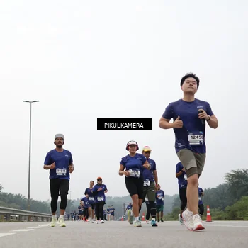 Runner Photo 7466240