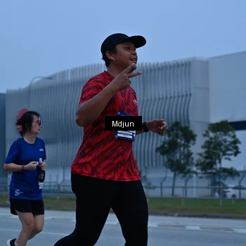 Runner Photo 7466343
