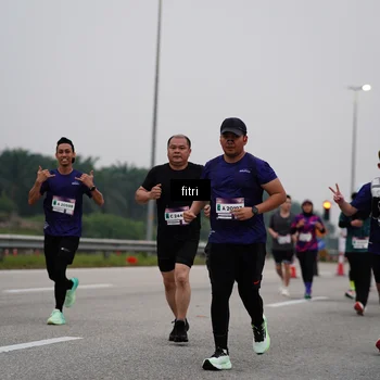 Runner Photo 7466347