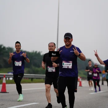 Runner Photo 7466389