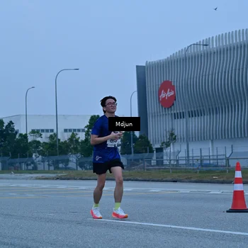 Runner Photo 7466418