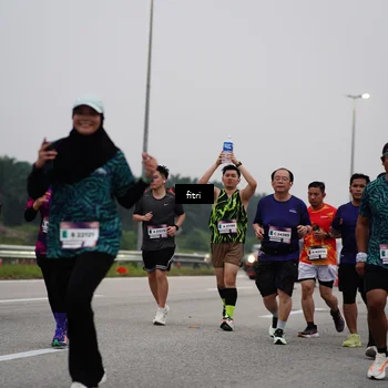 Runner Photo 7466472