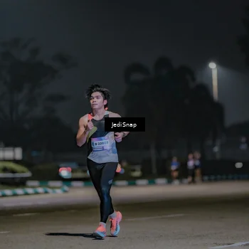 Runner Photo 7466639