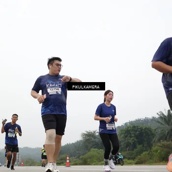 Runner Photo 7466645