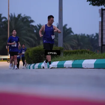 Runner Photo 7466653