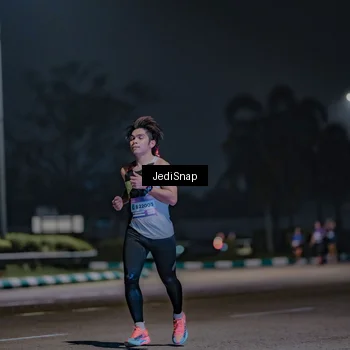 Runner Photo 7466659