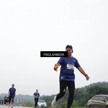 Runner Photo 7466664