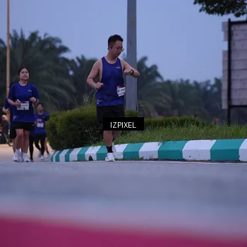Runner Photo 7466674