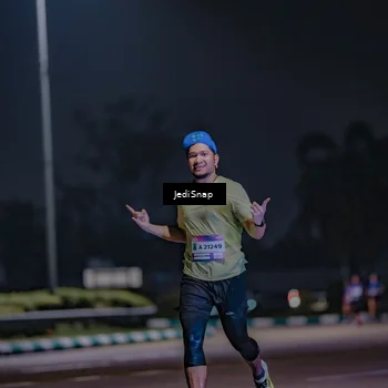 Runner Photo 7466682