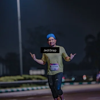 Runner Photo 7466687